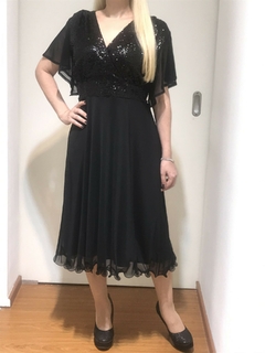 VESTIDO FALDA MIDI CRUZADO CON LENTEJUELA EN LA CINTURA Y EN EL BUSTO IDEAL PARA USAR CON CORPIÑO - Samar Moda