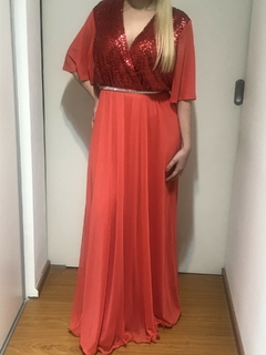 Imagen de VESTIDO LARGO CRUZADO CON CINTURON DE STRASS BUSTO CON LENTEJUELAS Y MANGAS DE MICROTUL