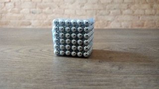 Neocube Magnético Prata com 216 esferas de 5mm