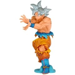 ACTION FIGURE DRAGON BALL SUPER - ULTRA INSTINTO SUPERIOR GOKU na internet