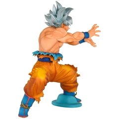 ACTION FIGURE DRAGON BALL SUPER - ULTRA INSTINTO SUPERIOR GOKU