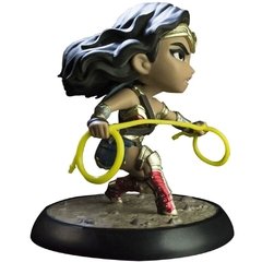 ACTION FIGURE WONDER WOMAN - MULHER MARAVILHA COM LAÇO - QFIG - comprar online