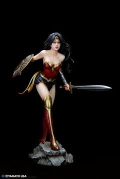 WONDER WOMAN (LUIS ROYO) PVC - MULHER MARAVILHA - Preech Informática - Informática e suas tecnologias