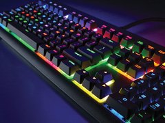 TECLADO GAMER CORSAIR CH-9000121-BR STRAFE RETROILUMINACAO RGB TECLAS CHERRY MX SILENT - comprar online