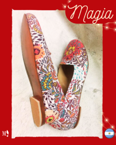 Loafers Flores Magicas - MUJERSUELA