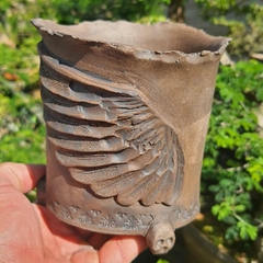 Vaso estilizado angelical com asas em cerâmica de alta temperatura A13x12Cm - comprar online