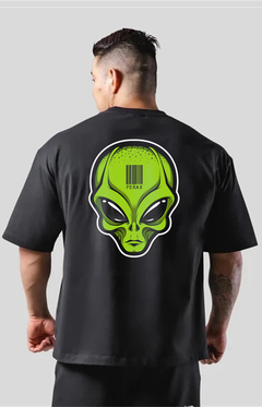 Camiseta Oversized Alien