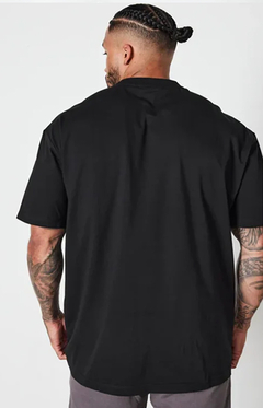 Camiseta Oversized Cobe Briant - comprar online