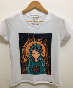 T-shirt gola careca manga curta CORAÇÃO DE MARIA na internet