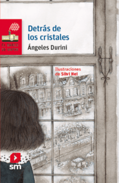 Detrás de los cristales.