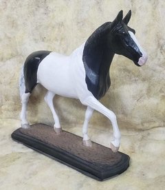 CAVALO PAMPA EM RESINA COD: 8154