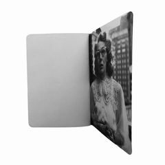 Libreta + imagenes de Vivian Maier en internet