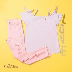 Calça jeans skinny destroyed Vic&Vicky na internet