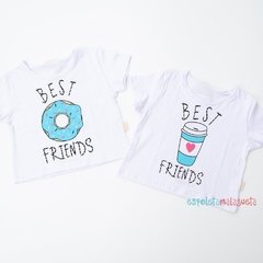 T-shirt Cropped Copo BFF Le Petit Enfant na internet