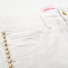 Shorts Pituchinhus branco com strass lateral - comprar online