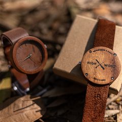 Relógio feito à mão em madeira Muiracatiara na internet
