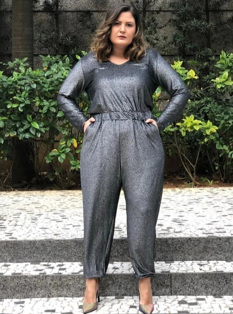 Macacão Lurex Cinza Escuro Plus Size