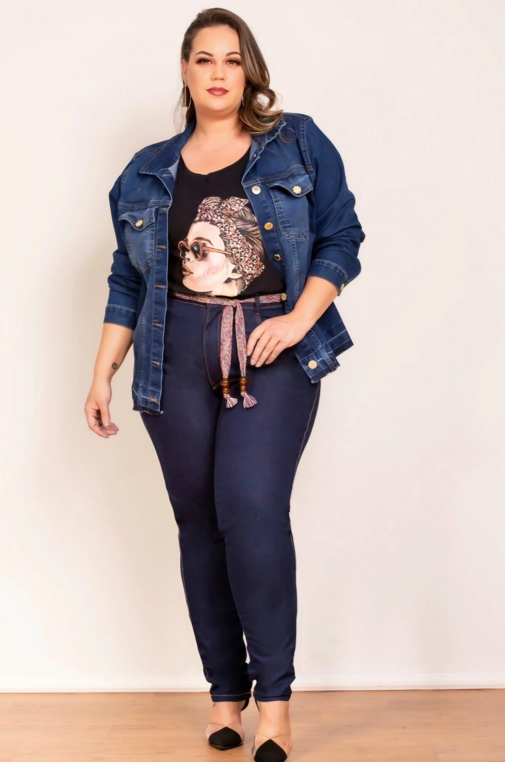 Jaqueta Jeans Bordada Plus Size