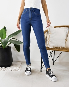 JEANS ALBANIA TALLE MEDIANO - comprar online