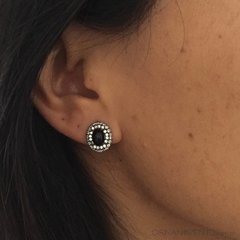 Brinco Oval Cabochão Negro e Zircônias Ródio Negro Semi Joia 2