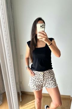 Short de jean animal print - comprar online