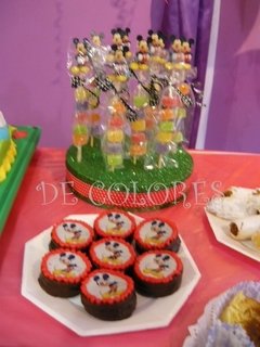 CANDY BAR Y MESAS DULCES