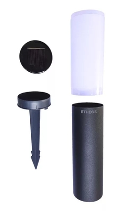 Farol Estaca Tierra Solar Recargable Led Jardin Luz Calida Color Negro - comprar online