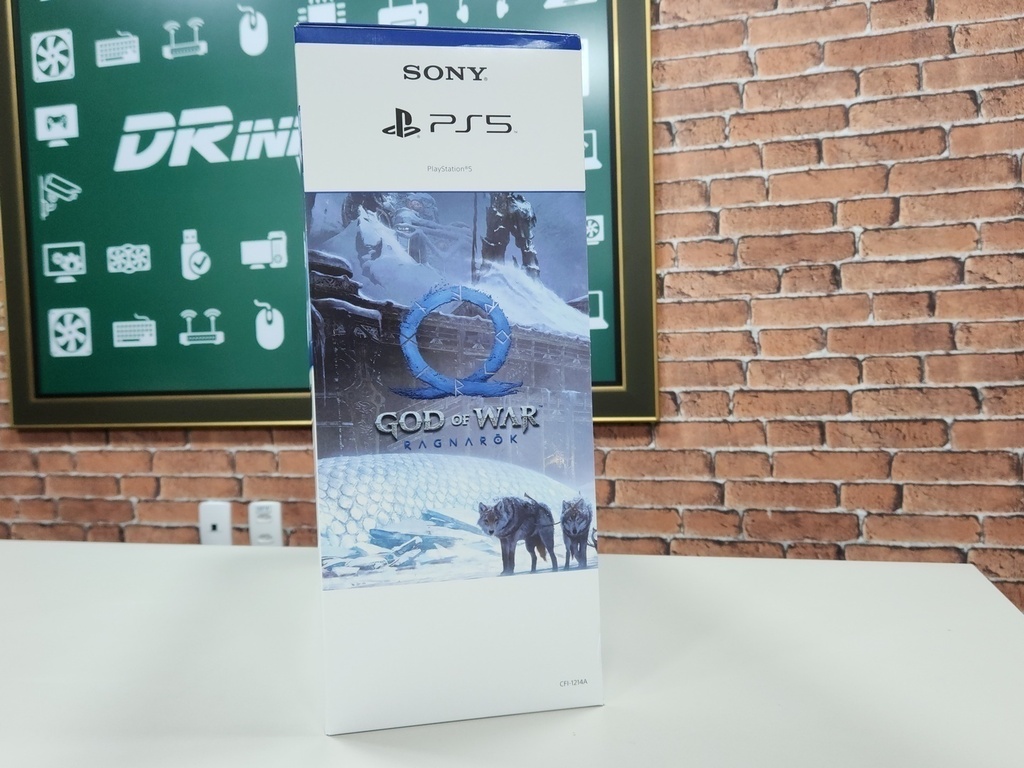 Console Playstation 5 Versão Blu Ray 825GB SSD com Controle Sem Fio  Dualsense e Jogo Astro's Playroom PS5 Branco/Preto