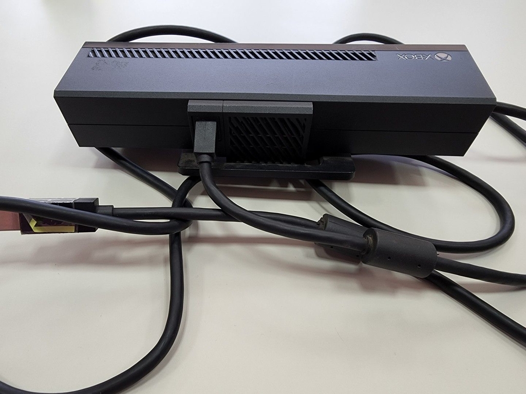 Sensor Kinect Xbox 360 + 2 Jogos Kinect - a partir de R$170,57