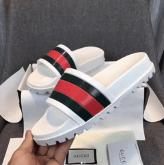 chinelo gucci