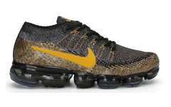 Tênis NikeLab Air VaporMax Flyknit Preto e Dourado