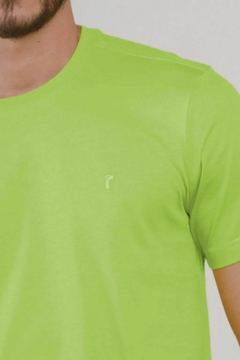 camiseta básica maça verde - comprar online