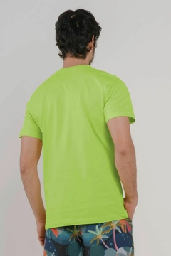 camiseta básica maça verde na internet