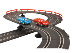 Racing Cars Disney Pista de carreras - KIDZ juguetes