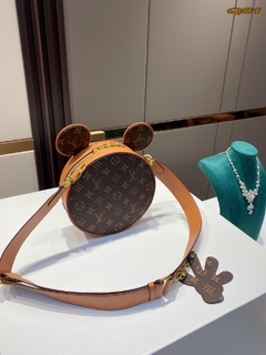 Louis Vuitton Authentic Sheron Barber Louis Vuitton Mickey Mouse Strap Bag