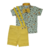 Conjunto masculino infantil com estampa de dinossauro e bermuda amarela.