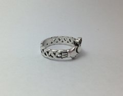 Anillo: Claddagh con cinta entrelazada en internet