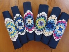 1 Guardanapo de Linho Azul Marinho + 1 Porta guardanapo de crochet 2 peças ! - comprar online