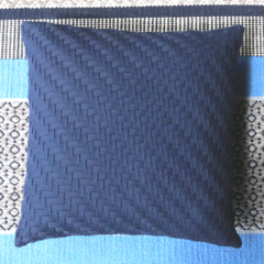 Almofada Azul Marinho de Sofá e Cama Trissê Lyon 50x50 - loja online