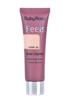 Base Feels - Ruby Rose na internet