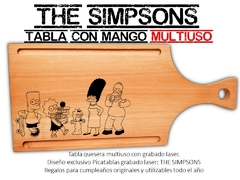 THE SIMPSONS TABLA QUESERA CON MANGO Y GRABADO LASER. REGALOS DE CUMPLEAÑOS - PICATABLAS GRABADO LASER