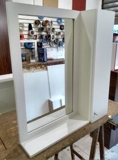 Espelheiro para banheiro MDF Branco com portinha.cód VNII