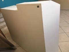 Balcão caixa com recuo e prateleiras MDF brancoCÓD BMF1 - comprar online