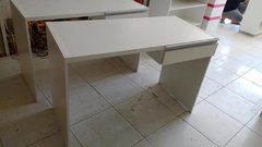 Mesa para escritório com gaveta MDF branco .CÓD ME12