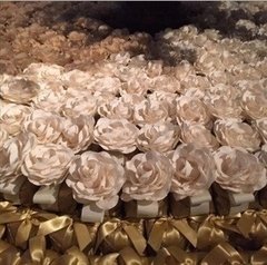 fabric-flowers-for-wedding-decoration