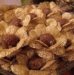 flower-wrappers-for-wedding-sweets-gold