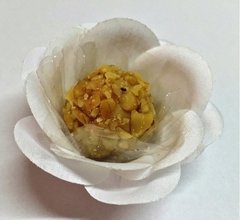 Fabric Flower Wrappers for Wedding Sweets Mini Camellia (30 pieces) on internet
