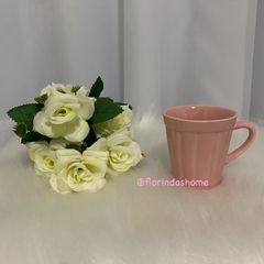 Caneca Canelada em Ceramica Rosa