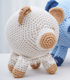 Muñeco tejido de apego - Chanchito amigurumi - Amigurris