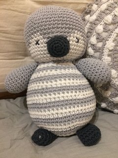 Muñeco tejido de apego - Pingüino amigurumi en internet